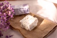 Utilizar champú sólido natural
